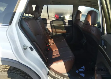 2014 Subaru Outback 2.5I Limited z USA, uszkodzony, nr VIN 4S4BRBPC2E3258161